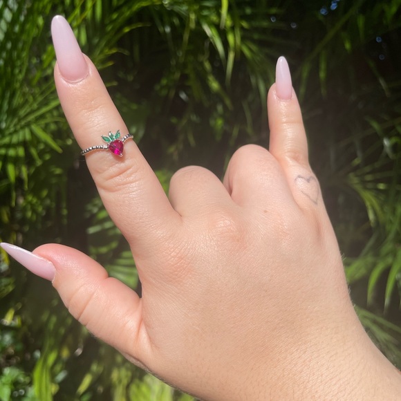 Cubic Zirconia Strawberry 925 Sterling silver Ring - Picture 2 of 4